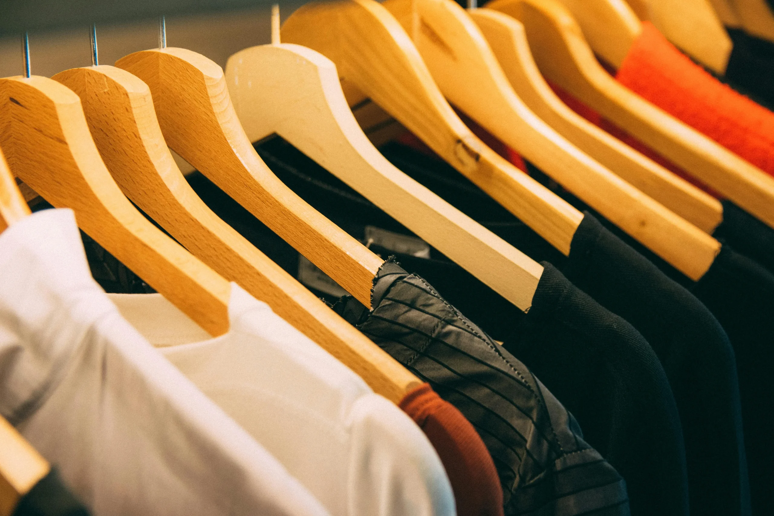 Fashion’s Folly: From Red Carpet Ridiculousness to Retail Rage at “The Manager’s Desk”