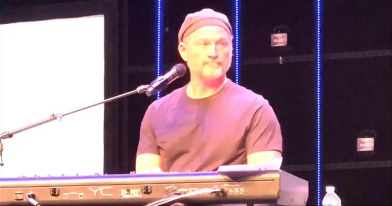 KAREN: A Comedy Song by Tim Hawkins — A Hilariously Over-Dramatic Musical Complaint Department